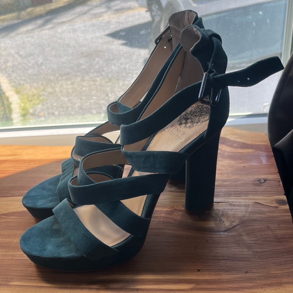 Vince Camuto Teal suede Heels NWOB